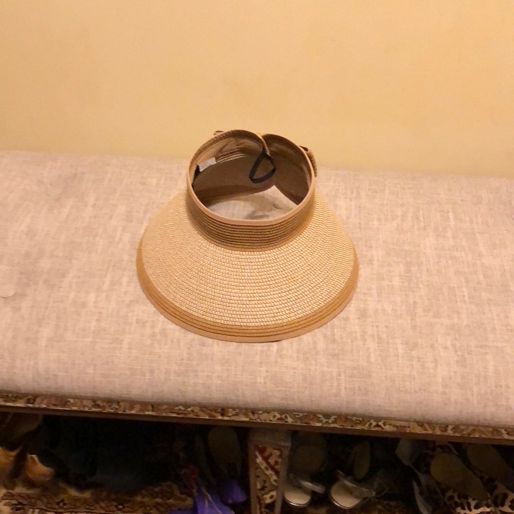 Straw sun visor